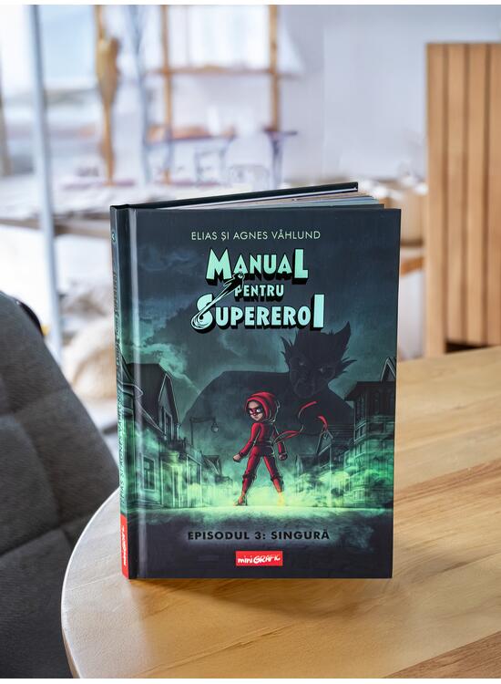 Copertă produs Manual pentru Supereroi 3: Singură - gallery big 3