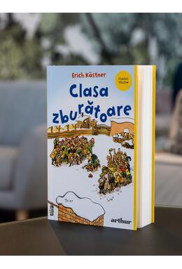 Copertă produs Pachet promo Classic Yellow (Clasa zburătoare paperback și pix)