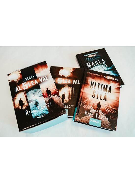 Copertă produs Box set "Al cincilea val" - gallery big 3